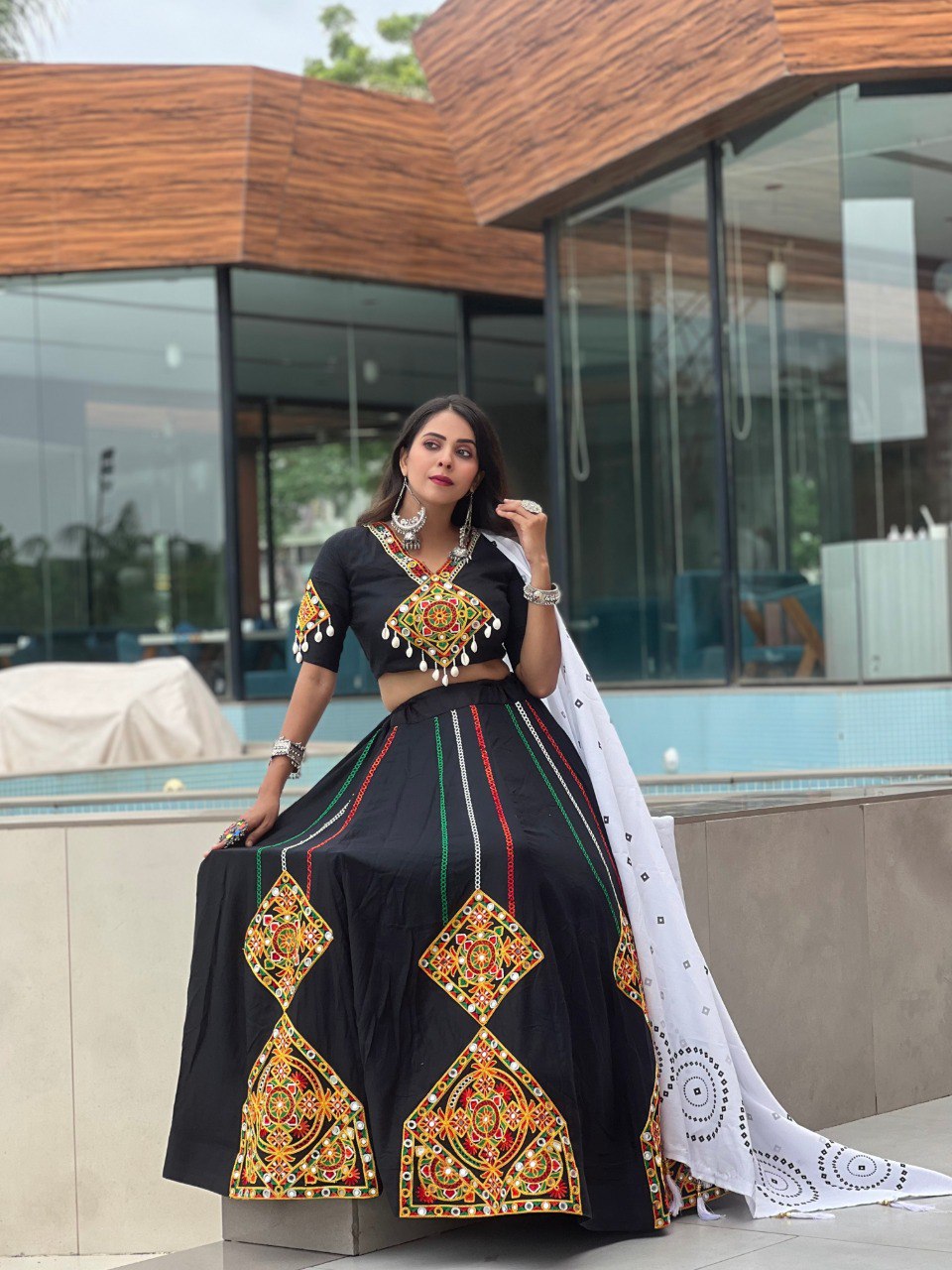 NAVRATRI SPECIAL Lehenga Choli π₯’ β¨ Gamthi Work with Real Mirror & Digital Printed Dupatta β¨ 6 Meter Big Flair β Perfect for Garba & Navratri Nights π